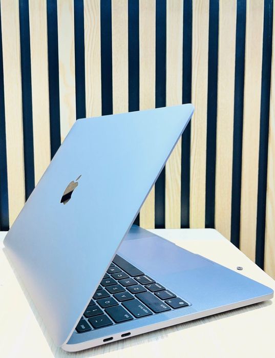 MacBook Pro M1  10/10 LL/A