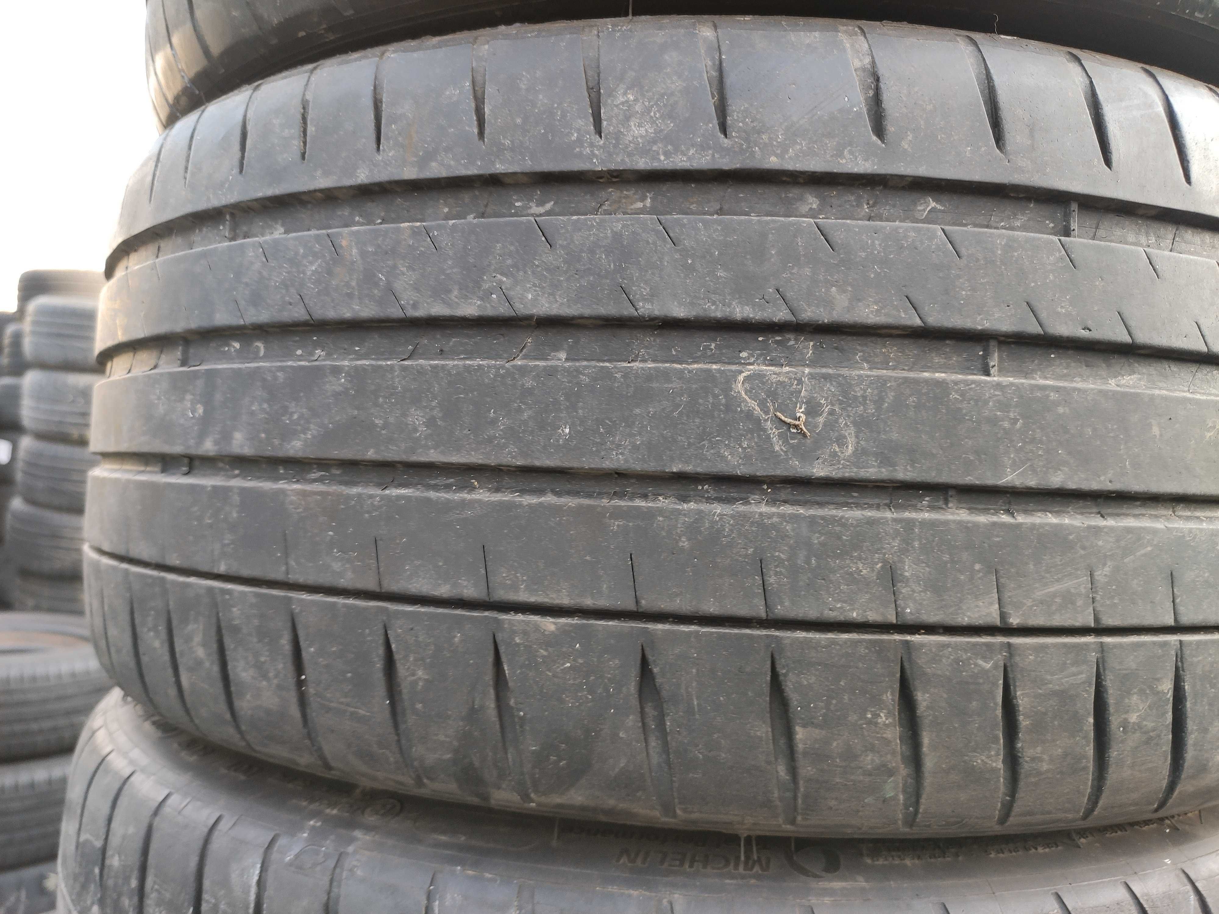 4бр Летни гуми 235 35 19 - Michelin