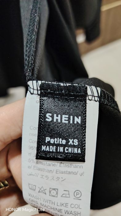 Rochie scurtă  neagră