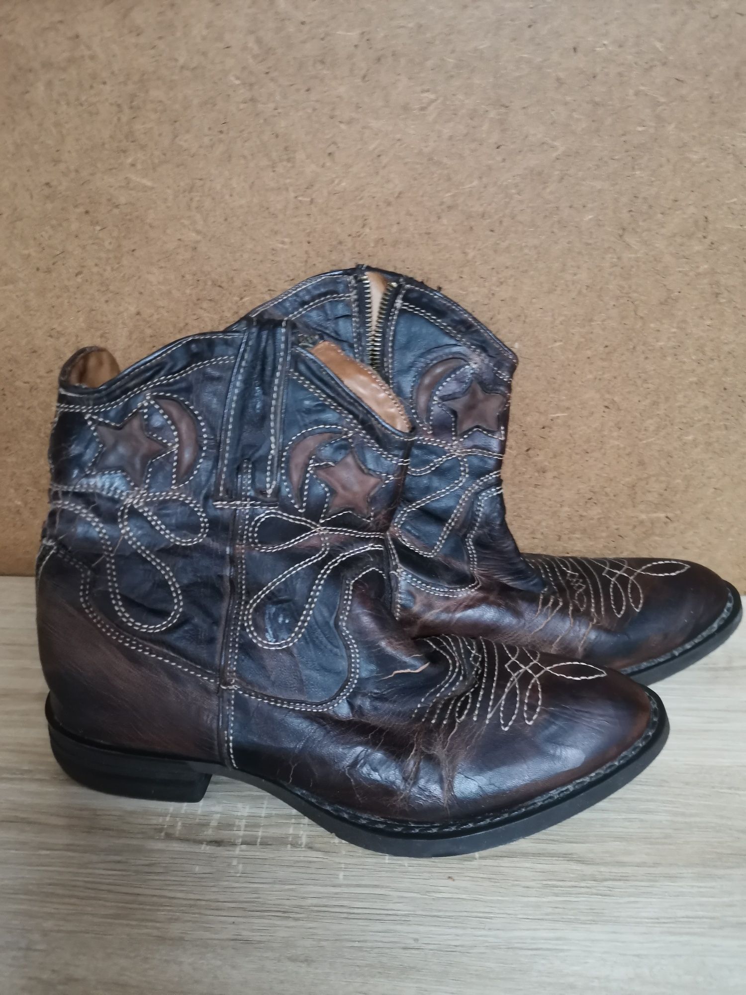 Ghete cowboy ciocate piele interior/exterior noi 40