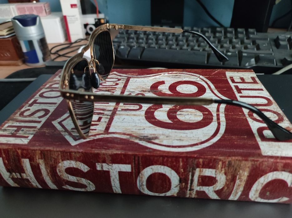 Стилни слънчеви очила