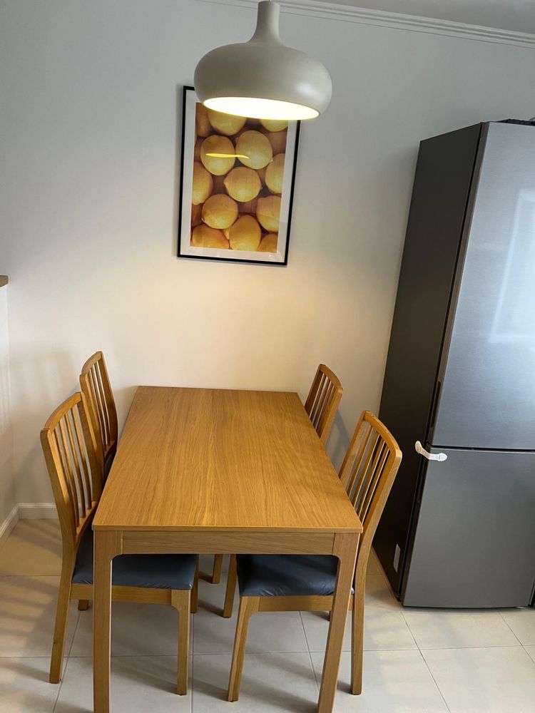 Masa si scaune Ikea