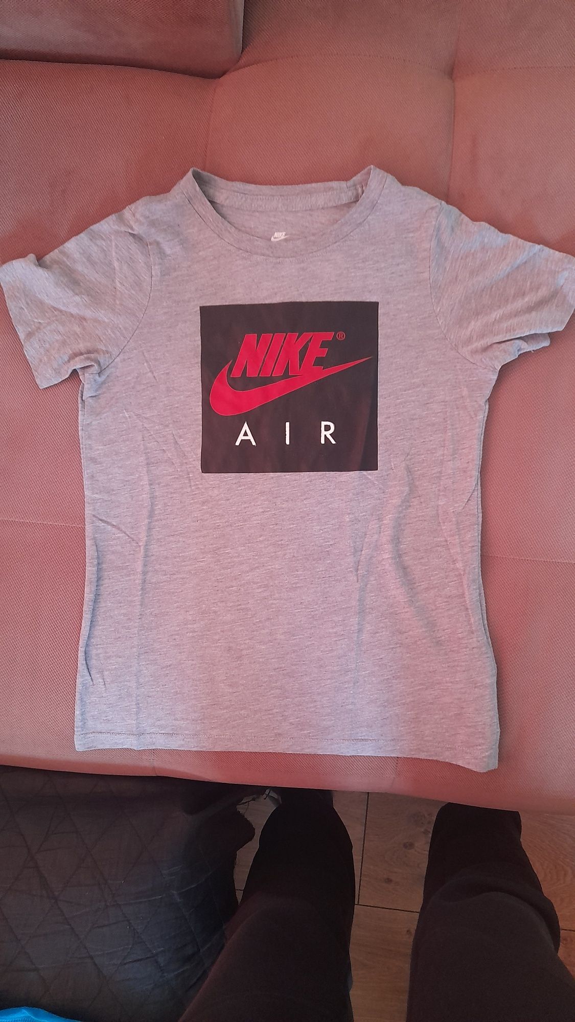 Детски оригинални тениски на NIKE