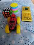 Vând lot jucarii, cub rubric, masina hot wheels, brick game