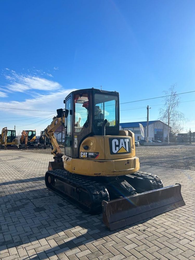 Miniexcavator CAT305E2