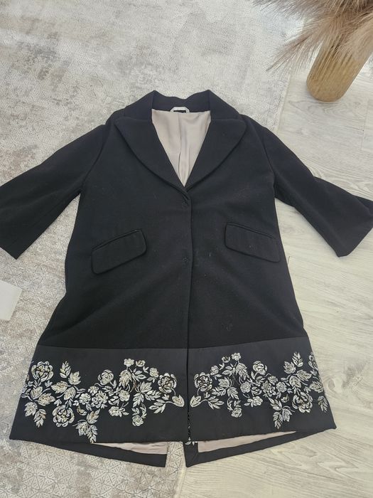 Palton Stefanel cu broderie