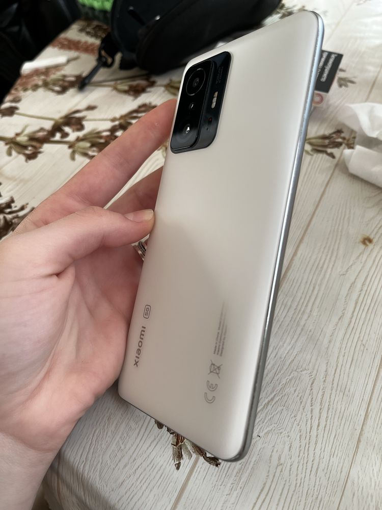 Продавам XIAOMI 11T