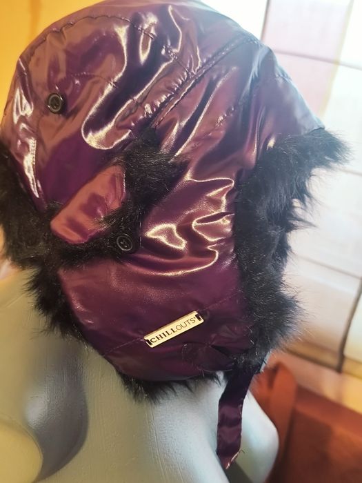 Зимни шапки и шалове