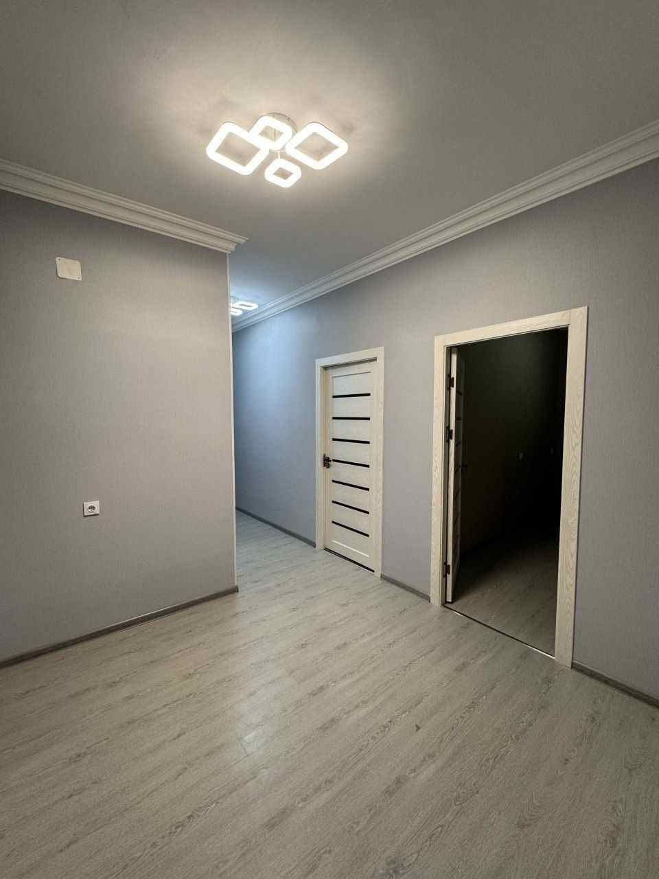 Yunusobod 18 mavze 2 xona (56²) 4 etaj sotiladi novostroyka