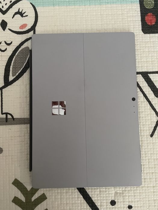 Microsoft Surface 5 (m3, 128GB, 4GB RAM)