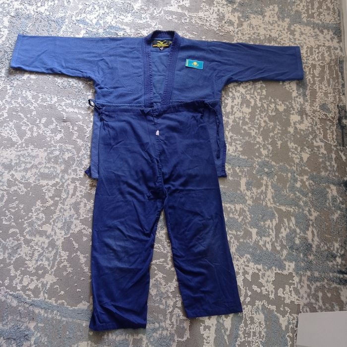 Продам кимано (дзюдо) синий цвет