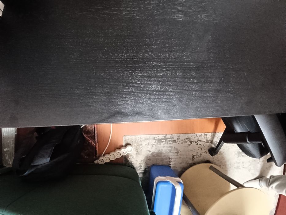 Регулируемо бюро Mittzon от икеа 140 на 60