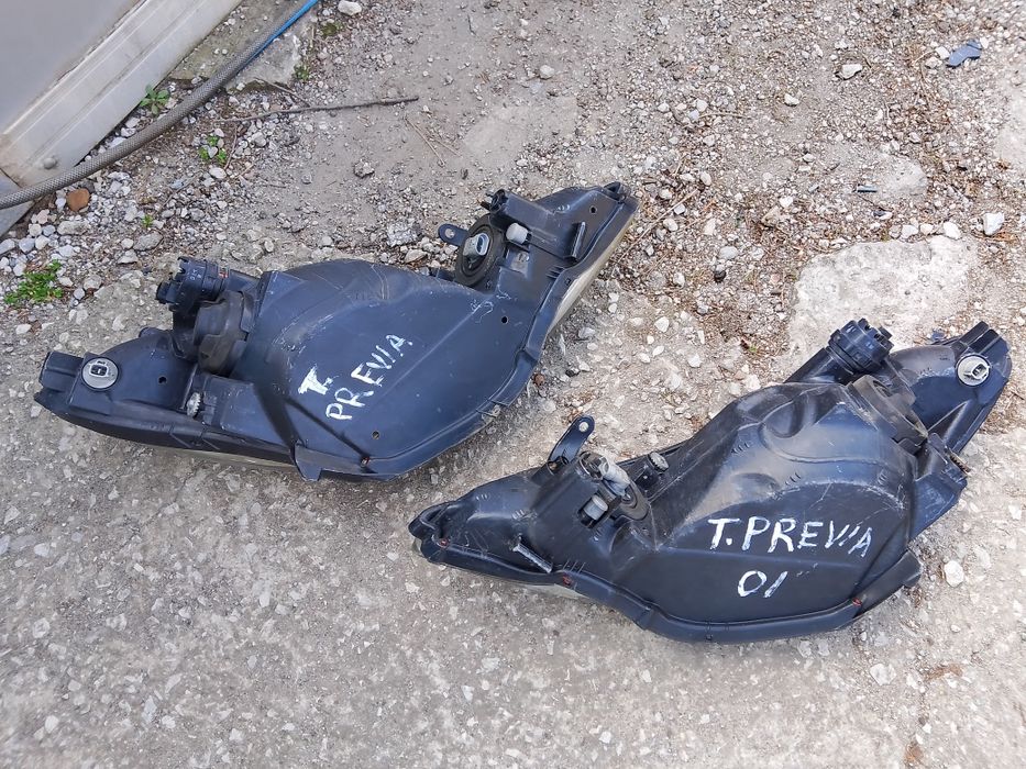 Фарове за Toyota Previa II 2000-2006 година
