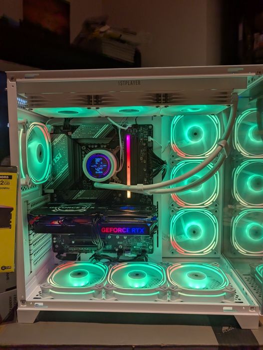 Okazie ‼️ Memorie 16GB DDR5 Corsair RGB 6000mhz !