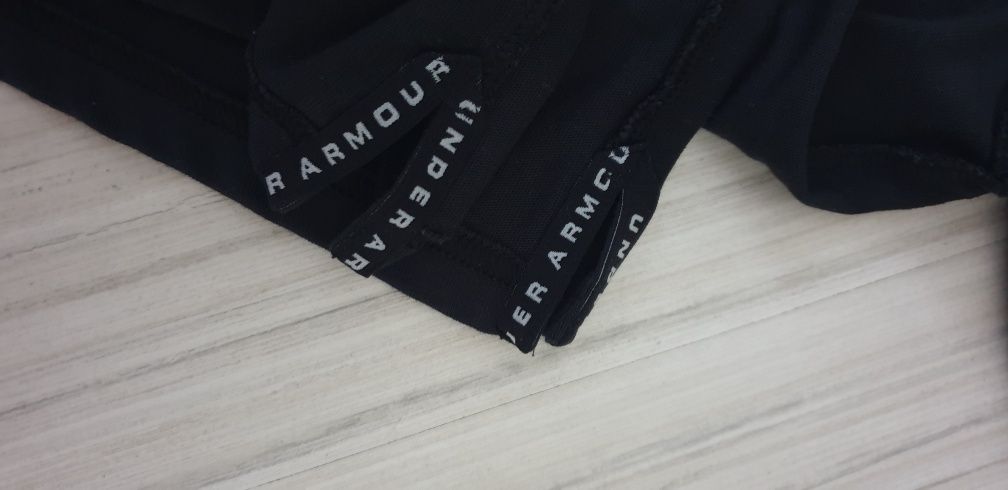 Under Armour Mens Size  L НОВО! ОРИГИНАЛ! Мъжка Тениска !