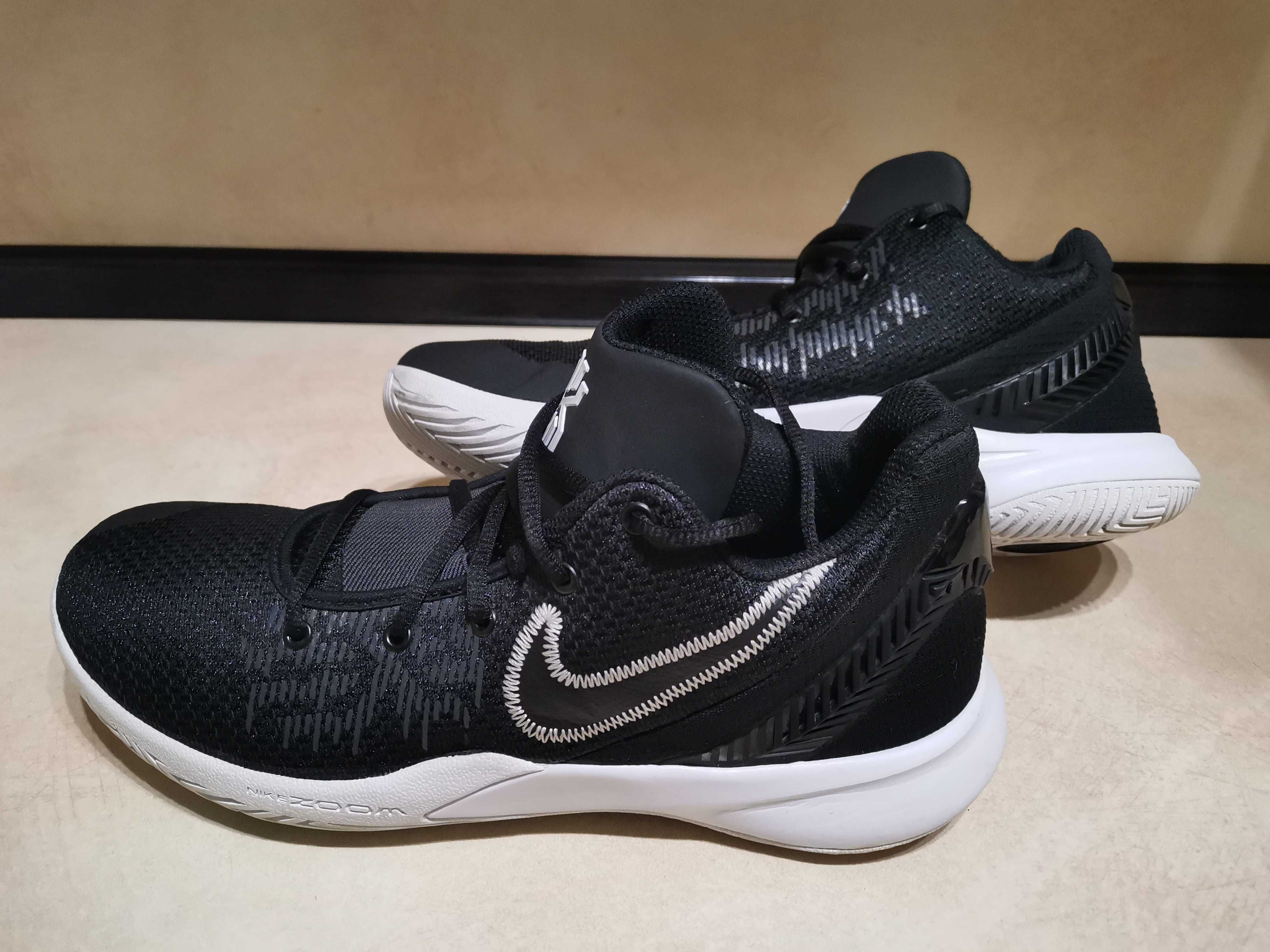 Nike Kyrie Flytrap IIBlack White.