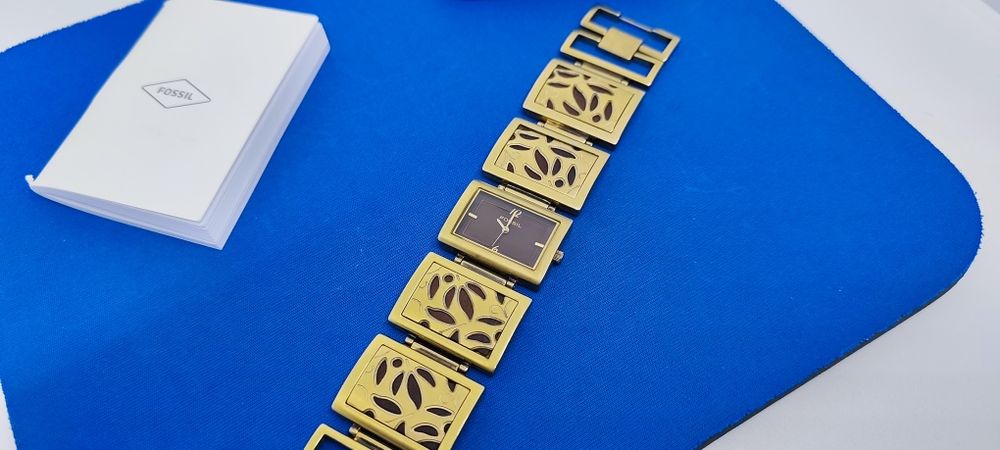 Дамски часовник гривна Fossil