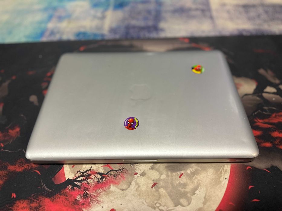 laptop macbook pro 2011, core i7, 4 gb, hdd 320 gb