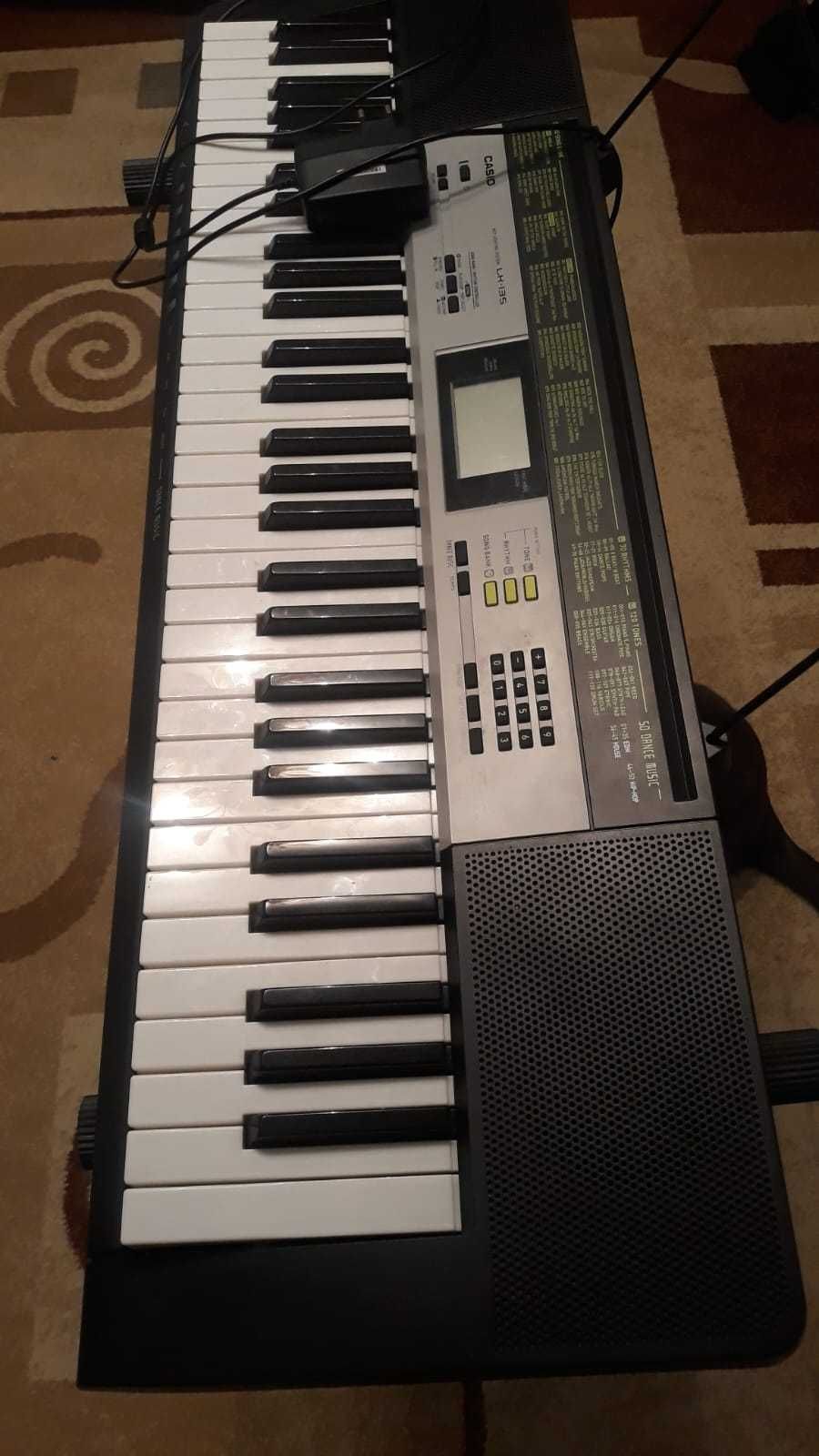 Синтезатор Casio LK-135