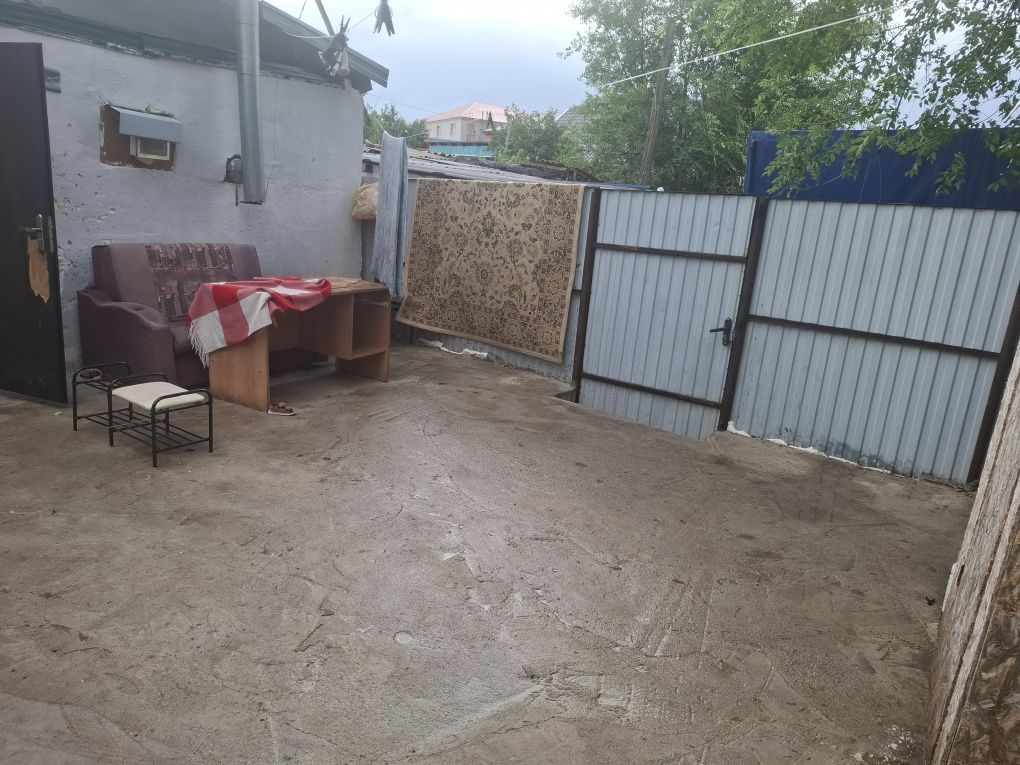 Продам небольшой дом на Кирпичном