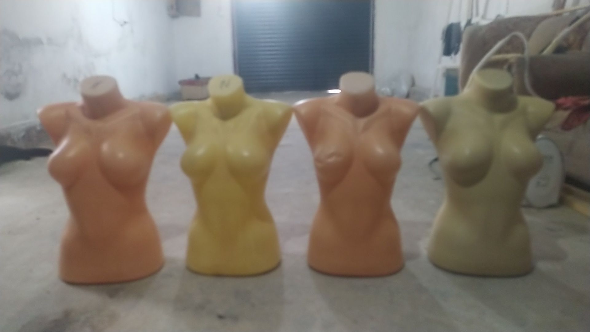 Maniken sotiladi