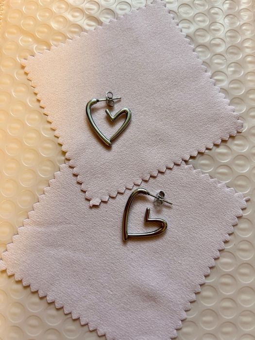 Cercei în formă de inimă