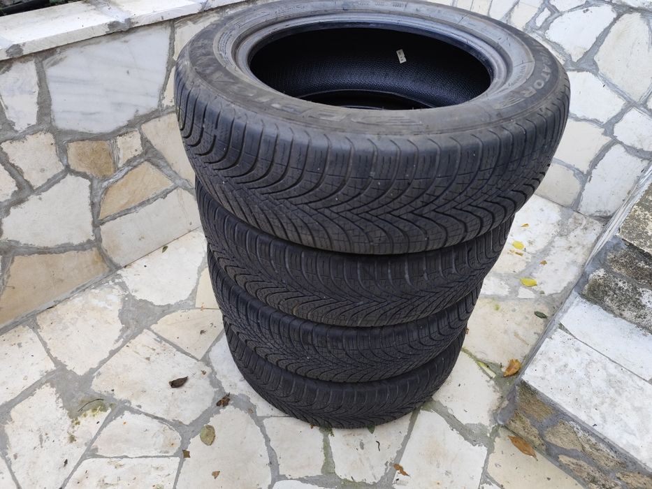 Set 4 anvelope all season 185 65 R15 fabricat oct 2023