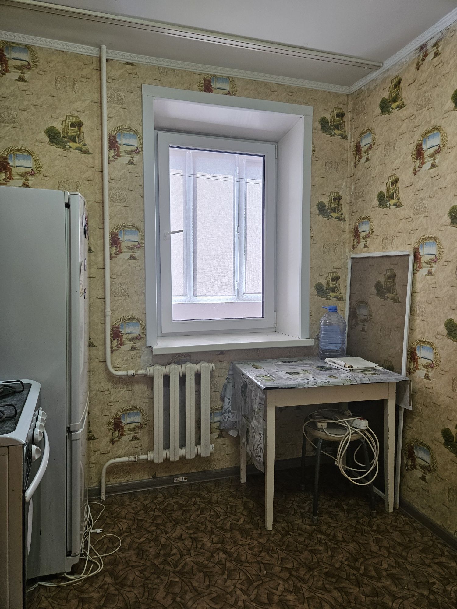 2х ком кв р-он Универмаг (НТБ) кирпичный дом 1985г.п., 4(9)эт. Центр