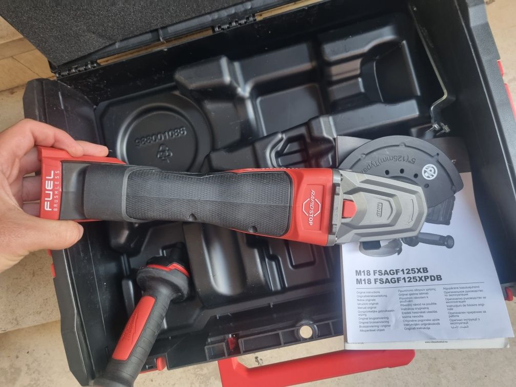 Milwaukee M18 FSAGF125XPDB ъглошлайф
