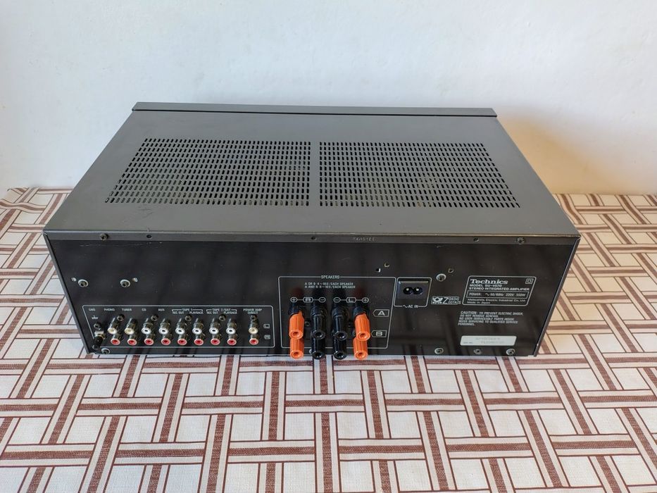 statie amplificator technics su v570