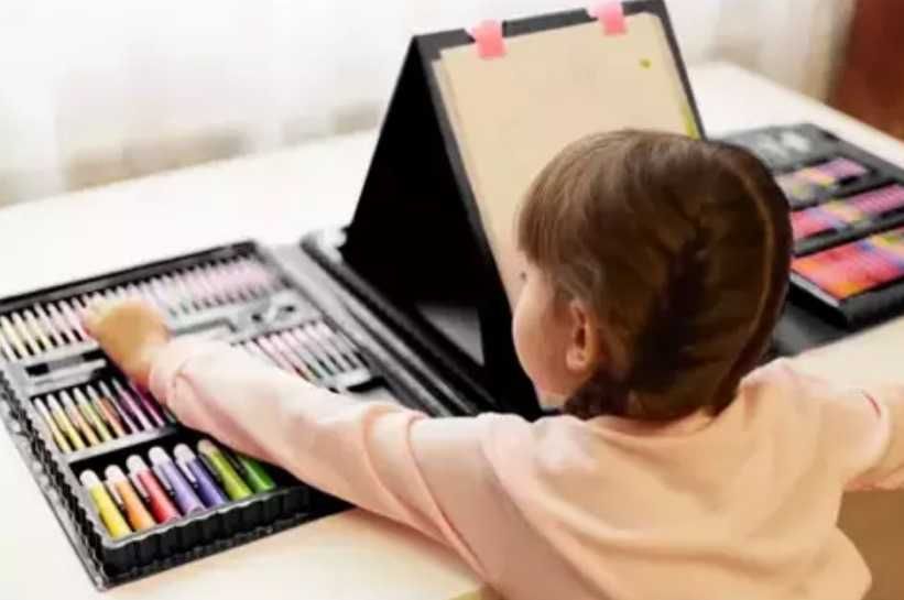 Trusa pictura si desen pentru copii, 208 piese