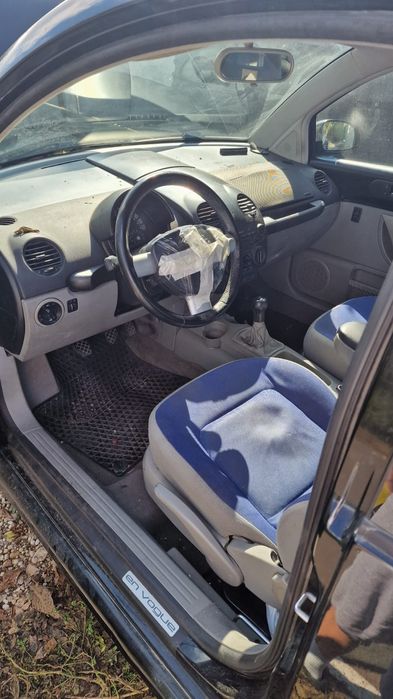 Volkswagen New Beetle Avariat