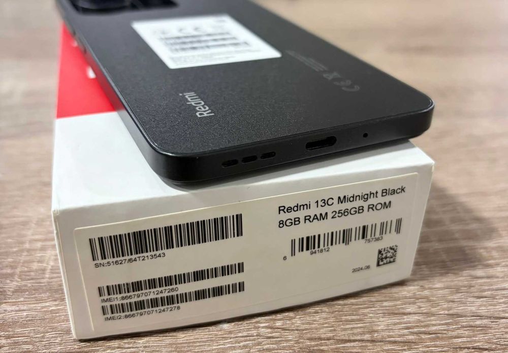 Xiaomi Redmi 13C 256GB 8GB RAM Dual с гаранция