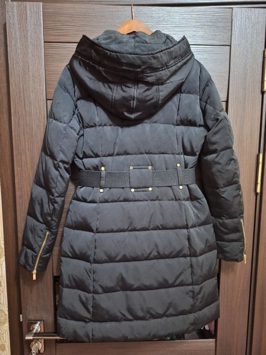 Продам пуховик Mango