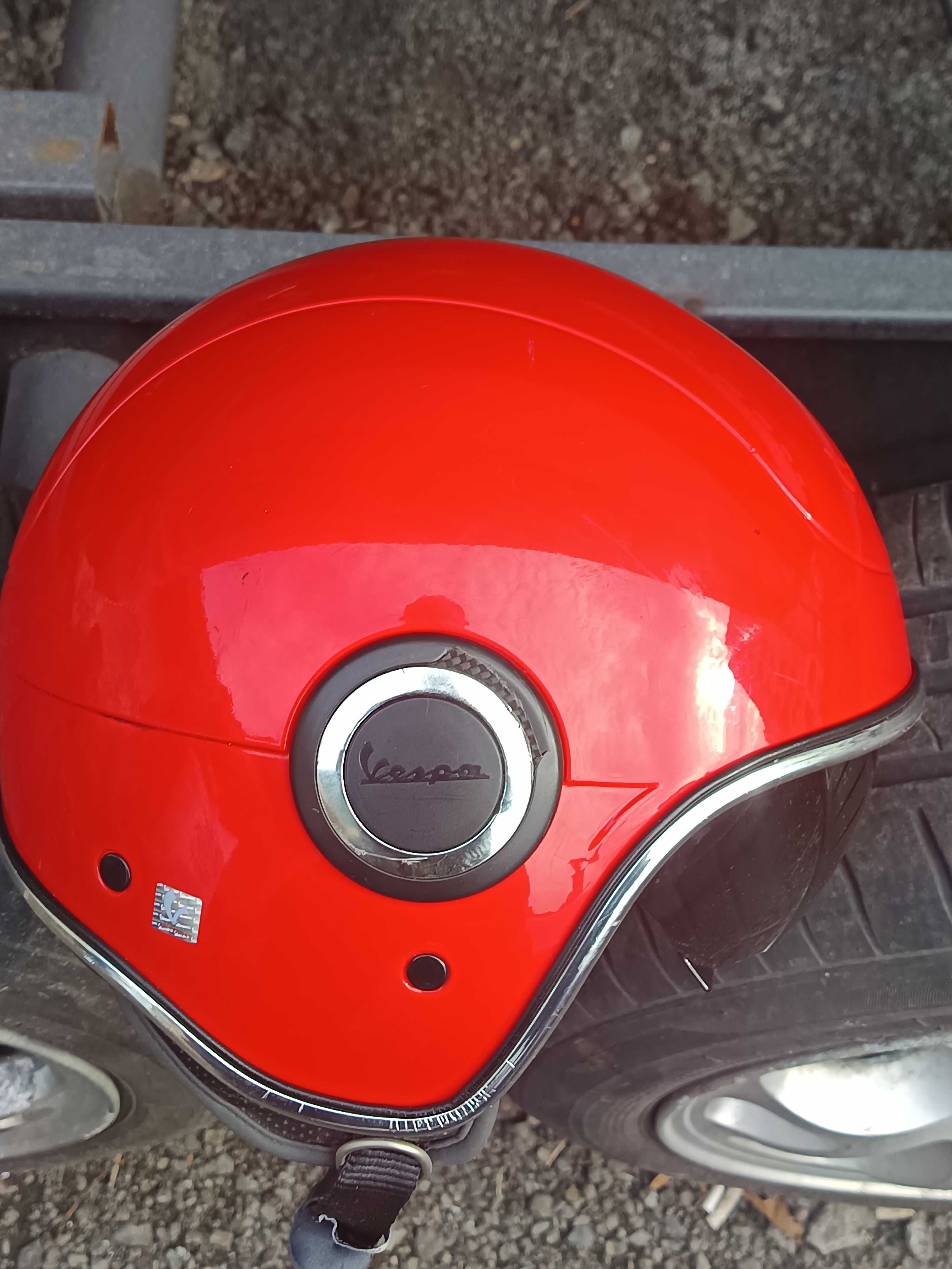 Каска за мотопед Vespa