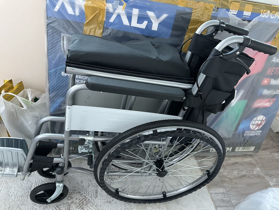 Коляска для инвалидов