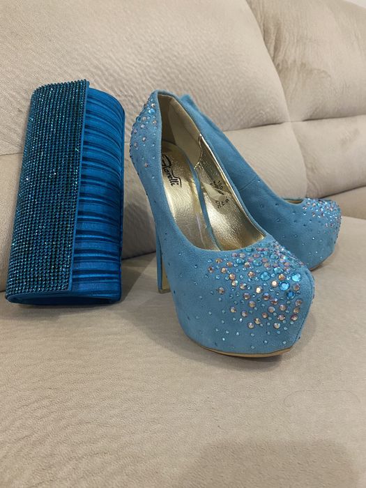 Обувки и чанте