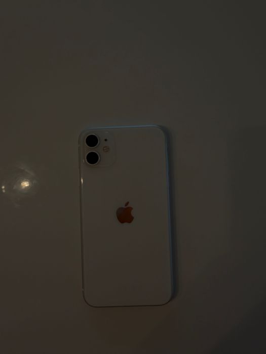 Iphone 11.   64gb