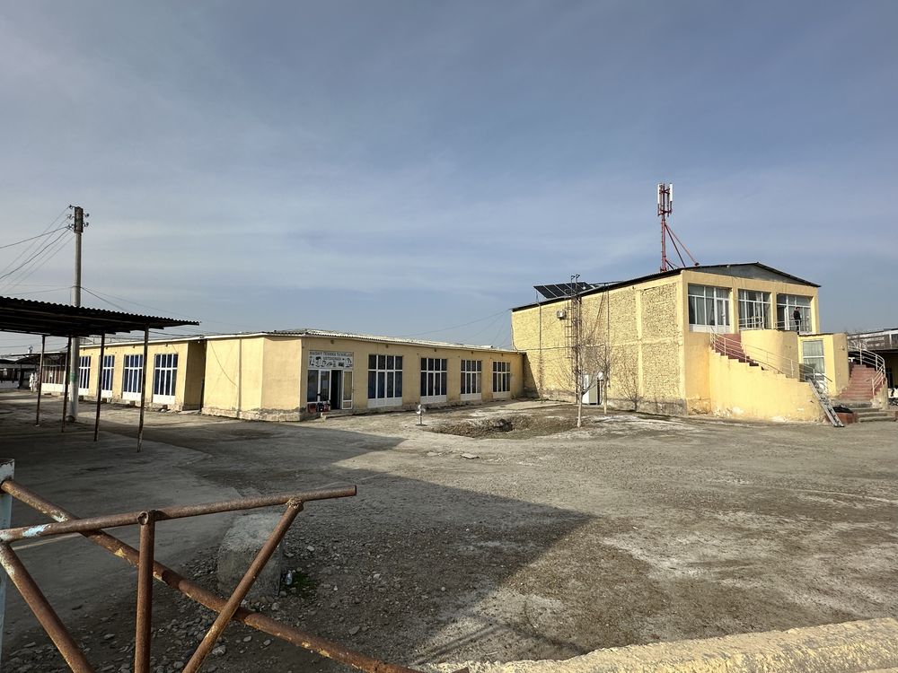 Magazin sotiladi Karvon bozori idorasi oldida