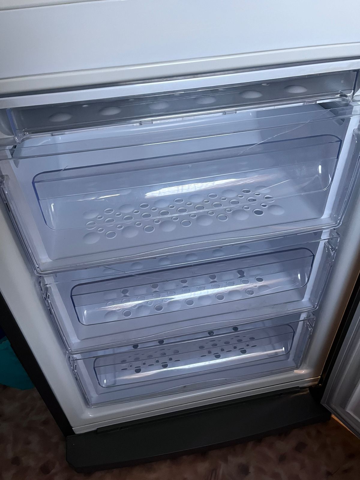 Продам холодильник Самсунг.