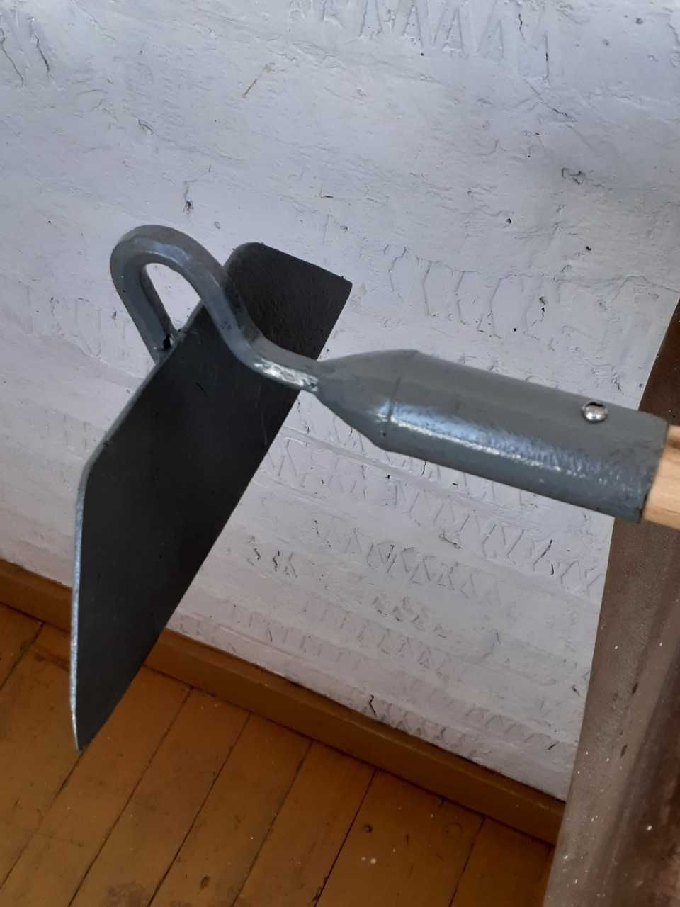 Продам тяпки, лопаты штыковые и совковую, всё СССР
