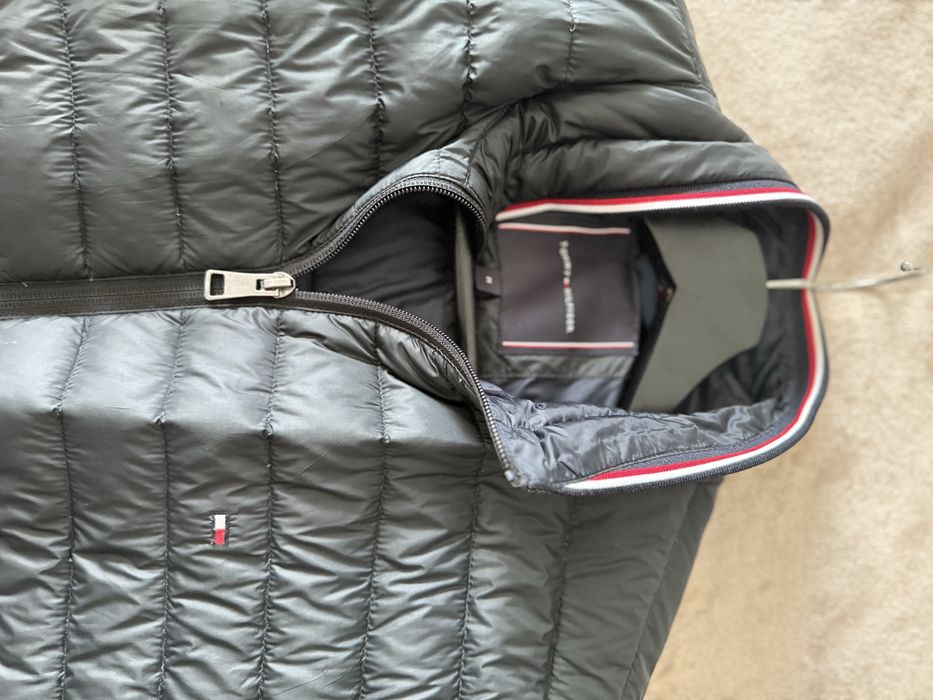 Tommy Hilfiger jacheta puf packable bleumarin  M in stare foarte buna