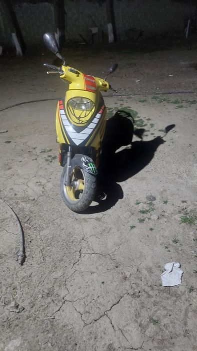 Vând scuter 4t  80cc refăcut motor complet