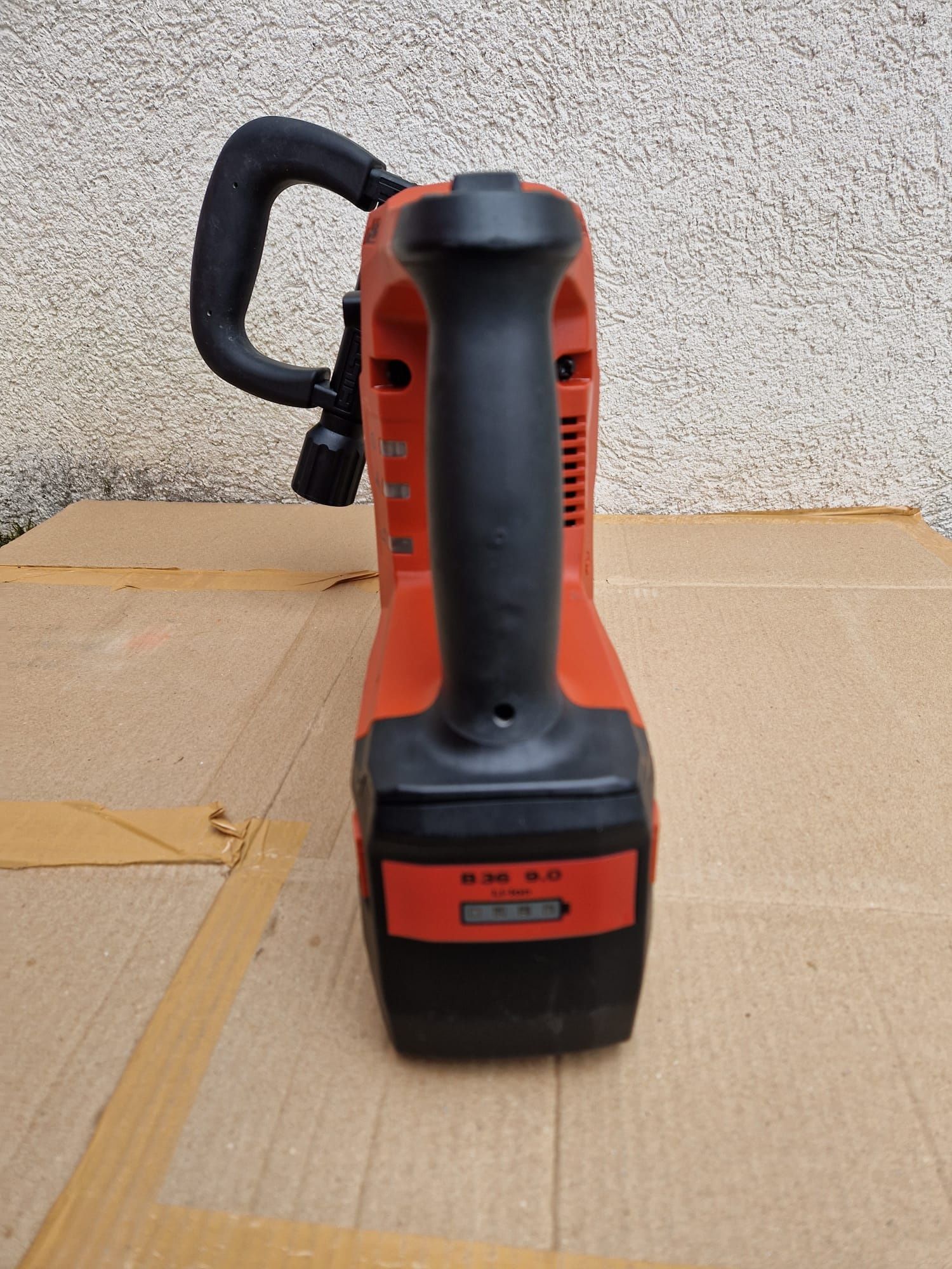 Hilti demolator pe acumulatori