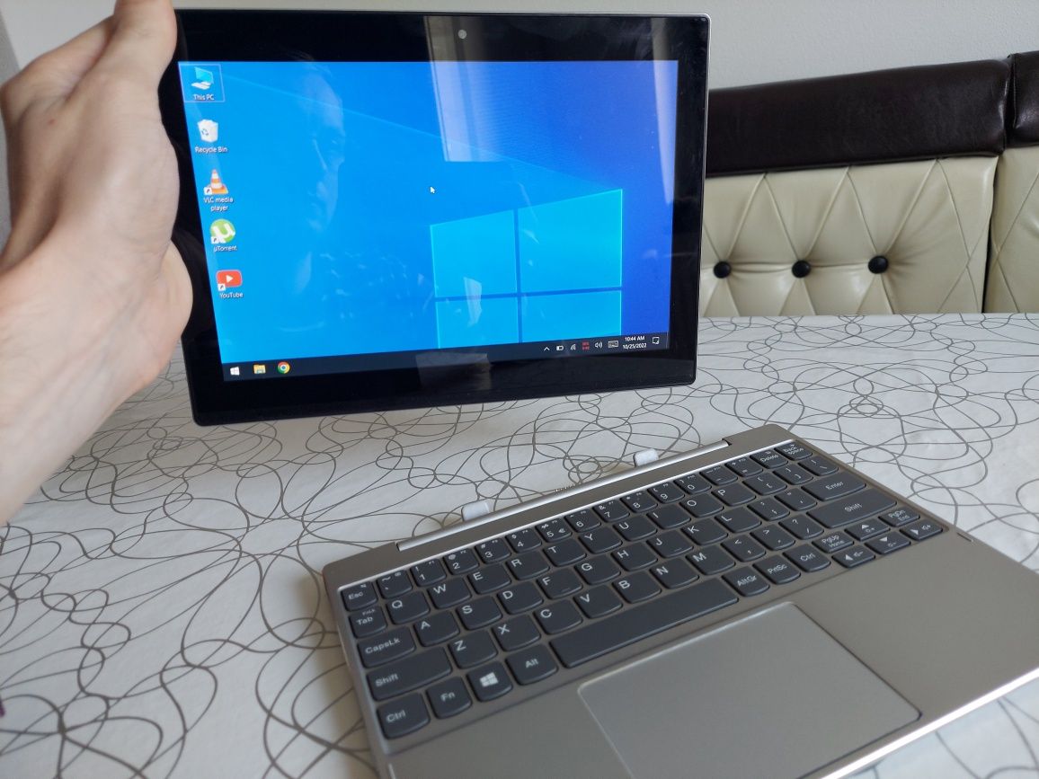 Laptop/Tableta 2 în 1 Lenovo