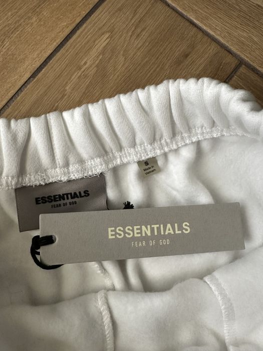Pantaloni Essentials