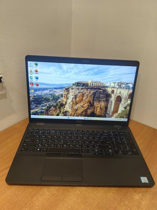 Лаптопи Dell Latitude 5500 i5-8350U 16GB RAM 256 SSD Windows 10/11