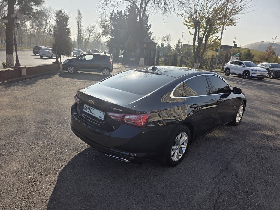 Malibu 2 Premier Q2022 Yil Qora 64000 Prabek