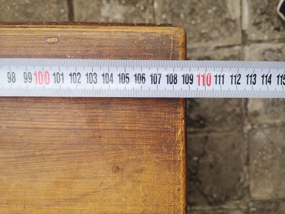 Старинен скрин за дрехи. Напълно здрав. Готов за употреба.