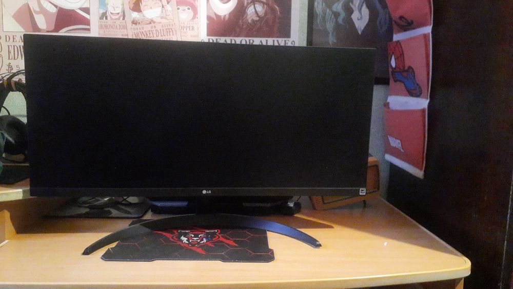 Продам монитор широкоформатный